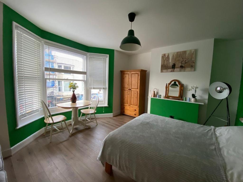 Mania Apartments Hove Esterno foto